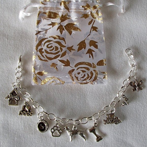 Puppy Dogs Animal Theme Charm Bracelet Handcrafted + Organza Roses Gift Bag - Picture 1 of 7